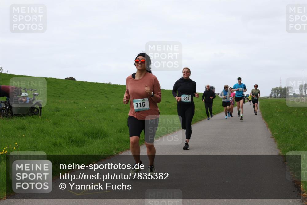 04.05.2025 - 8. Wedeler Halbmarathon Yannick Fuchs http://msf.ph/oto/7835382 04.05.2025 11:23:17 Laufen 715, 645 meine-sportfotos.de