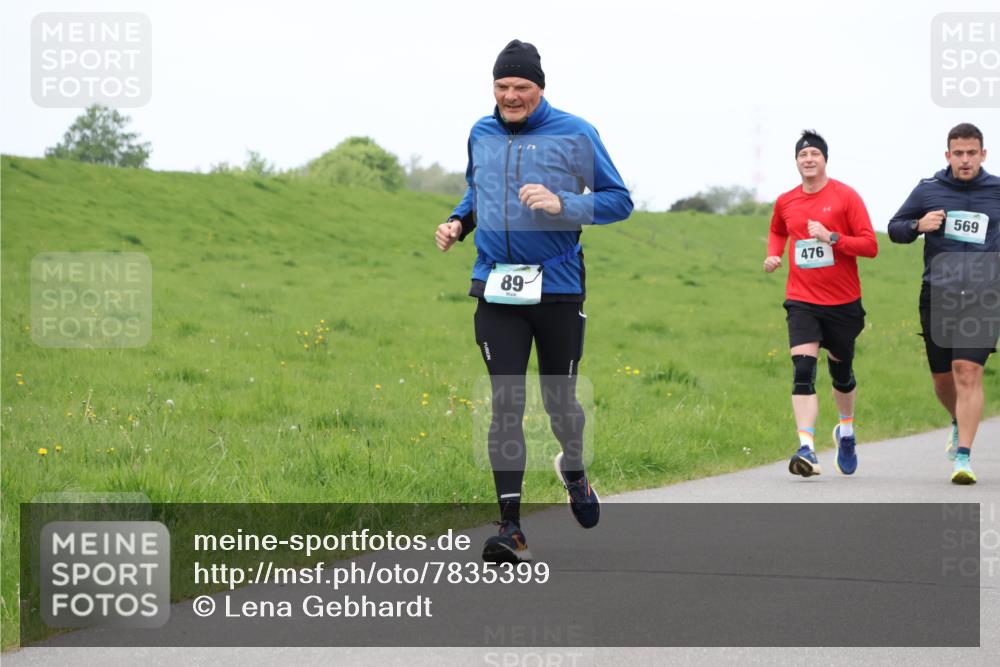 04.05.2025 - 8. Wedeler Halbmarathon Lena Gebhardt http://msf.ph/oto/7835399 04.05.2025 11:27:33 Laufen 89, 476, 569 meine-sportfotos.de