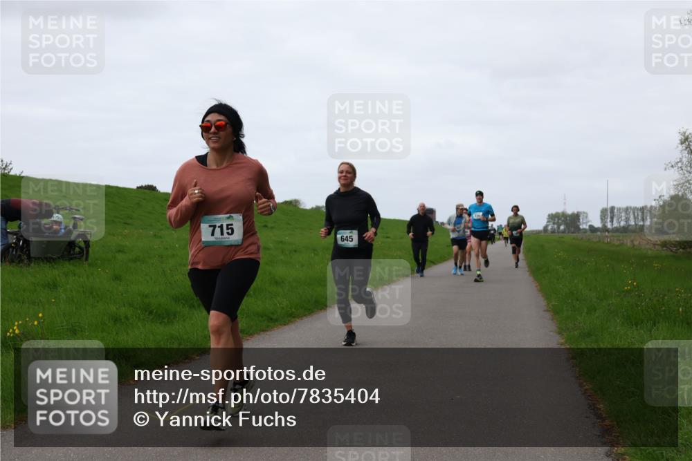 04.05.2025 - 8. Wedeler Halbmarathon Yannick Fuchs http://msf.ph/oto/7835404 04.05.2025 11:23:18 Laufen 715, 645 meine-sportfotos.de