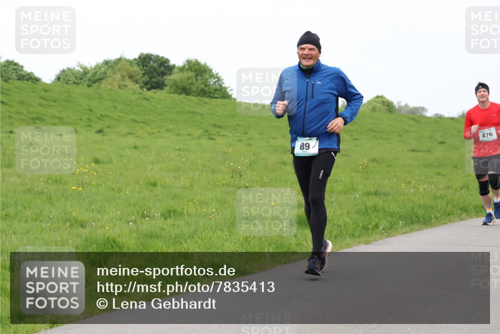 04.05.2025 - 8. Wedeler Halbmarathon Lena Gebhardt http://msf.ph/oto/7835413 04.05.2025 11:27:35 Laufen 89, 476, 14 meine-sportfotos.de