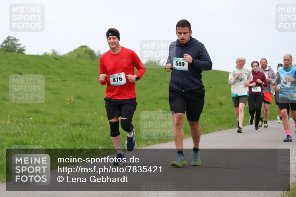 04.05.2025 - 8. Wedeler Halbmarathon Lena Gebhardt http://msf.ph/oto/7835421 04.05.2025 11:27:36 Laufen 476, 569, 971, 88 meine-sportfotos.de