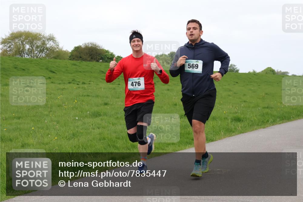 04.05.2025 - 8. Wedeler Halbmarathon Lena Gebhardt http://msf.ph/oto/7835447 04.05.2025 11:27:39 Laufen 476, 569 meine-sportfotos.de