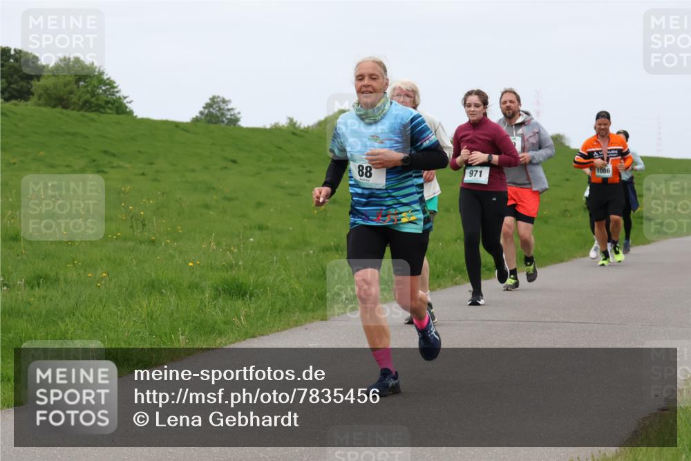 04.05.2025 - 8. Wedeler Halbmarathon Lena Gebhardt http://msf.ph/oto/7835456 04.05.2025 11:27:41 Laufen 88, 1086, 88, 971 meine-sportfotos.de