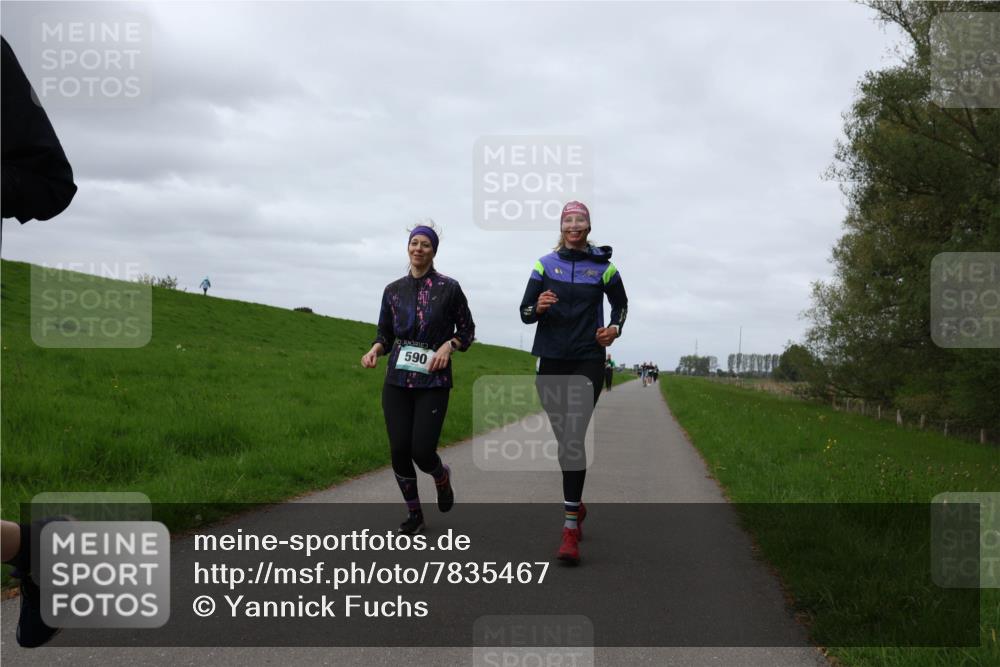 04.05.2025 - 8. Wedeler Halbmarathon Yannick Fuchs http://msf.ph/oto/7835467 04.05.2025 11:44:25 Laufen 590 meine-sportfotos.de