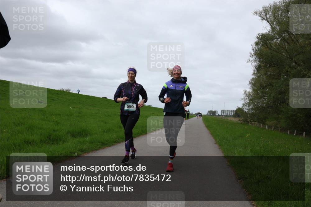 04.05.2025 - 8. Wedeler Halbmarathon Yannick Fuchs http://msf.ph/oto/7835472 04.05.2025 11:44:25 Laufen 590 meine-sportfotos.de
