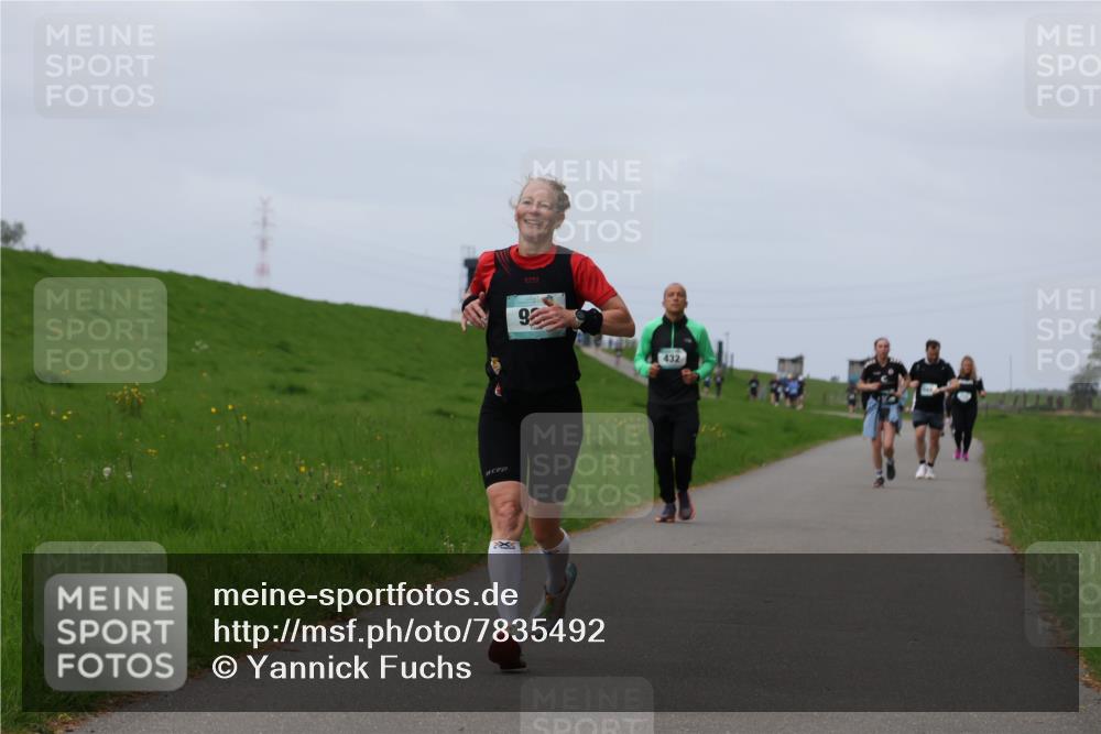 04.05.2025 - 8. Wedeler Halbmarathon Yannick Fuchs http://msf.ph/oto/7835492 04.05.2025 11:44:28 Laufen 92, 432 meine-sportfotos.de