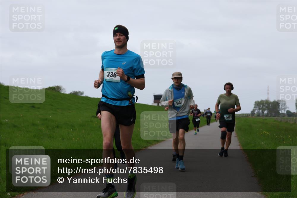 04.05.2025 - 8. Wedeler Halbmarathon Yannick Fuchs http://msf.ph/oto/7835498 04.05.2025 11:23:21 Laufen 336, 947, 563 meine-sportfotos.de