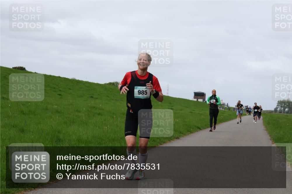 04.05.2025 - 8. Wedeler Halbmarathon Yannick Fuchs http://msf.ph/oto/7835531 04.05.2025 11:44:31 Laufen 985 meine-sportfotos.de