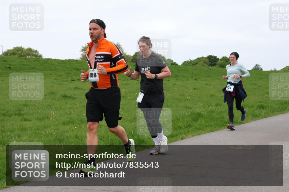 04.05.2025 - 8. Wedeler Halbmarathon Lena Gebhardt http://msf.ph/oto/7835543 04.05.2025 11:27:49 Laufen 1086, 31, 604 meine-sportfotos.de
