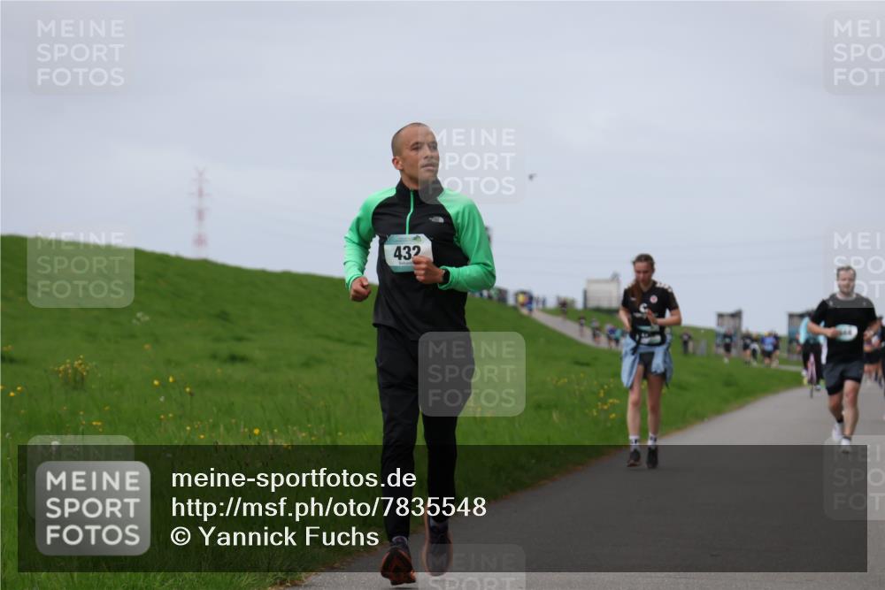 04.05.2025 - 8. Wedeler Halbmarathon Yannick Fuchs http://msf.ph/oto/7835548 04.05.2025 11:44:33 Laufen 432 meine-sportfotos.de