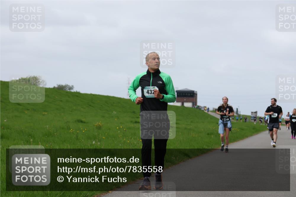 04.05.2025 - 8. Wedeler Halbmarathon Yannick Fuchs http://msf.ph/oto/7835558 04.05.2025 11:44:35 Laufen 432 meine-sportfotos.de