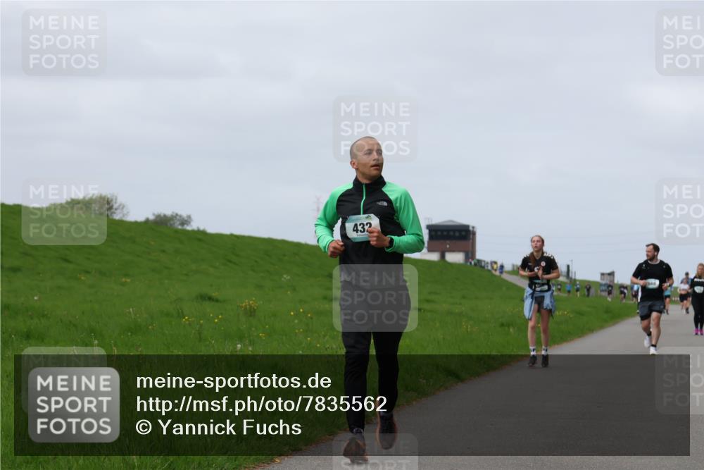 04.05.2025 - 8. Wedeler Halbmarathon Yannick Fuchs http://msf.ph/oto/7835562 04.05.2025 11:44:35 Laufen 432 meine-sportfotos.de