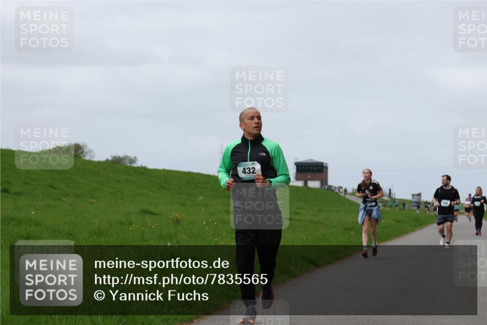 04.05.2025 - 8. Wedeler Halbmarathon Yannick Fuchs http://msf.ph/oto/7835565 04.05.2025 11:44:35 Laufen 432 meine-sportfotos.de