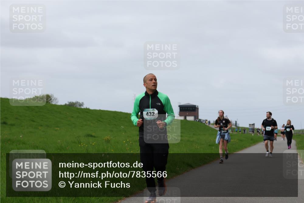 04.05.2025 - 8. Wedeler Halbmarathon Yannick Fuchs http://msf.ph/oto/7835566 04.05.2025 11:44:35 Laufen 432 meine-sportfotos.de