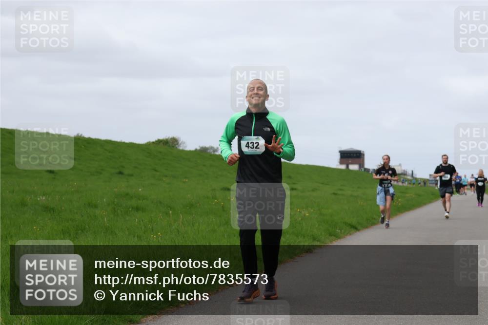 04.05.2025 - 8. Wedeler Halbmarathon Yannick Fuchs http://msf.ph/oto/7835573 04.05.2025 11:44:36 Laufen 432 meine-sportfotos.de