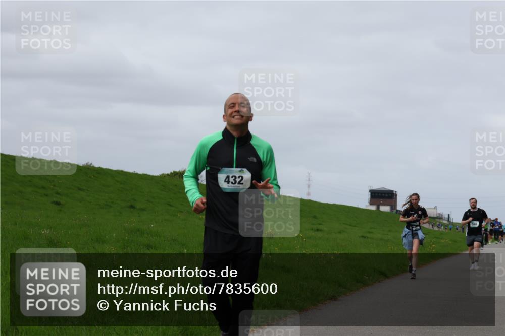 04.05.2025 - 8. Wedeler Halbmarathon Yannick Fuchs http://msf.ph/oto/7835600 04.05.2025 11:44:37 Laufen 432 meine-sportfotos.de