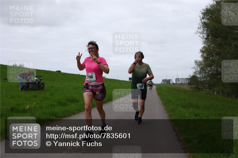 04.05.2025 - 8. Wedeler Halbmarathon Yannick Fuchs http://msf.ph/oto/7835601 04.05.2025 11:23:25 Laufen 796, 563 meine-sportfotos.de