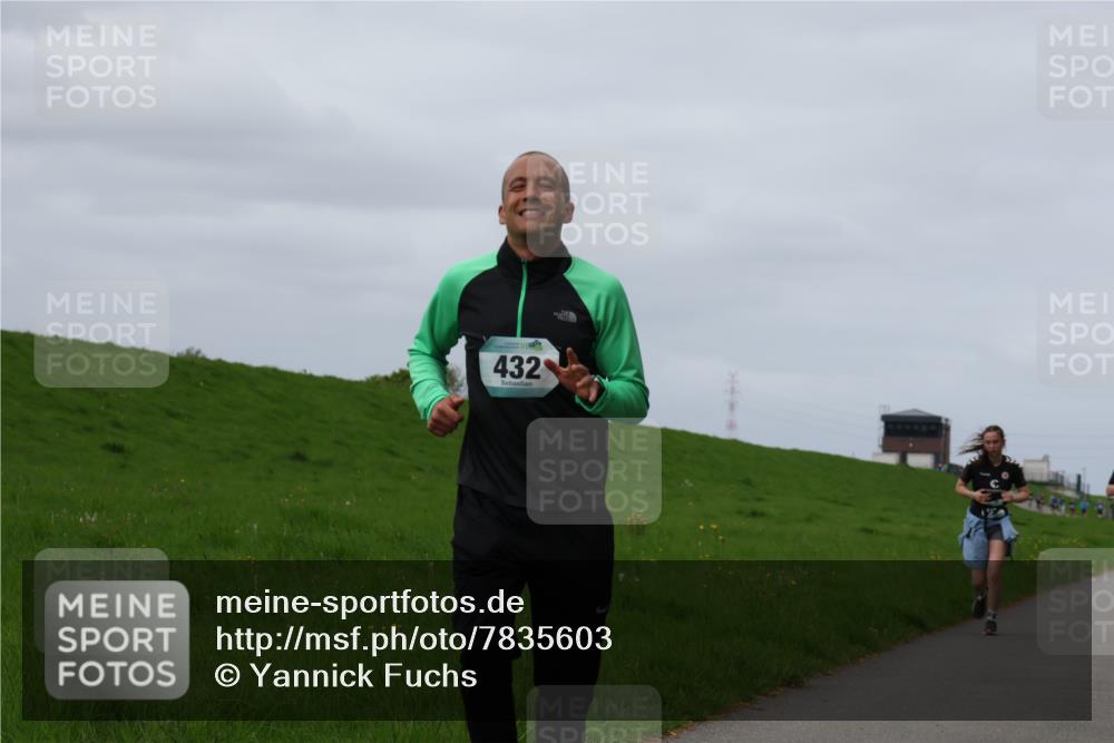 04.05.2025 - 8. Wedeler Halbmarathon Yannick Fuchs http://msf.ph/oto/7835603 04.05.2025 11:44:37 Laufen 432 meine-sportfotos.de