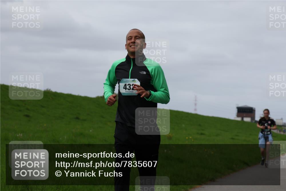 04.05.2025 - 8. Wedeler Halbmarathon Yannick Fuchs http://msf.ph/oto/7835607 04.05.2025 11:44:37 Laufen 432 meine-sportfotos.de