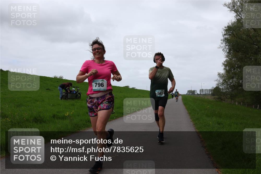 04.05.2025 - 8. Wedeler Halbmarathon Yannick Fuchs http://msf.ph/oto/7835625 04.05.2025 11:23:26 Laufen 796, 563 meine-sportfotos.de
