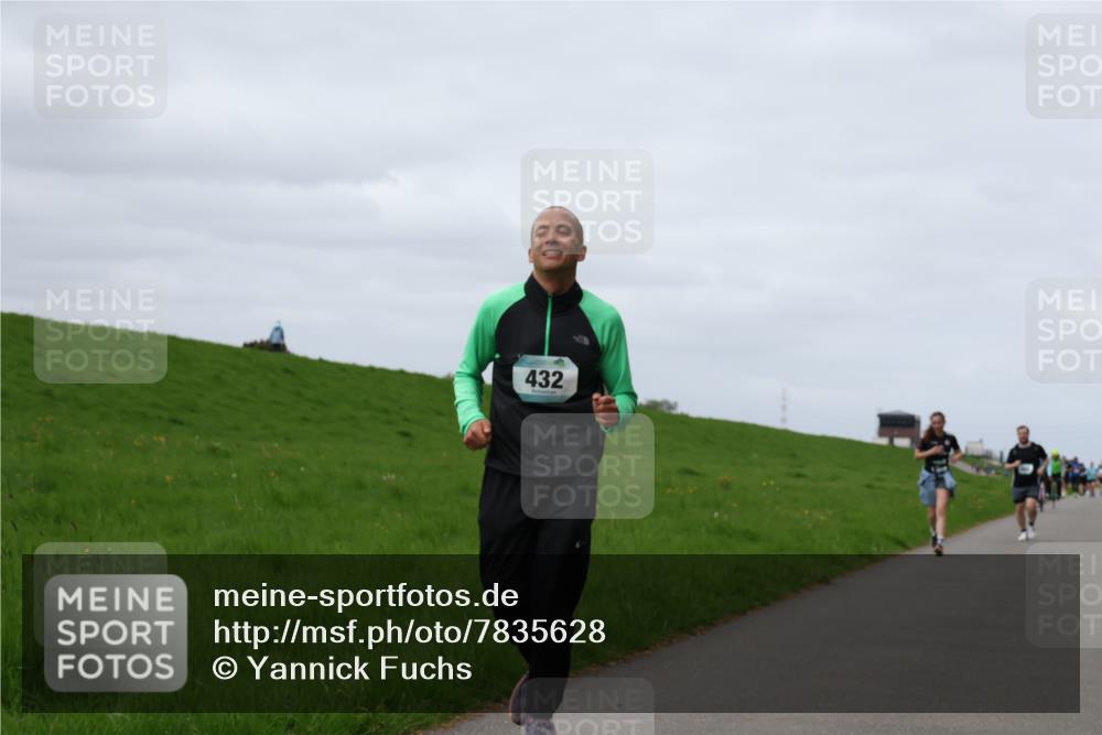04.05.2025 - 8. Wedeler Halbmarathon Yannick Fuchs http://msf.ph/oto/7835628 04.05.2025 11:44:37 Laufen 432 meine-sportfotos.de