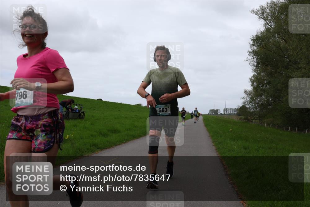 04.05.2025 - 8. Wedeler Halbmarathon Yannick Fuchs http://msf.ph/oto/7835647 04.05.2025 11:23:26 Laufen 796, 563 meine-sportfotos.de