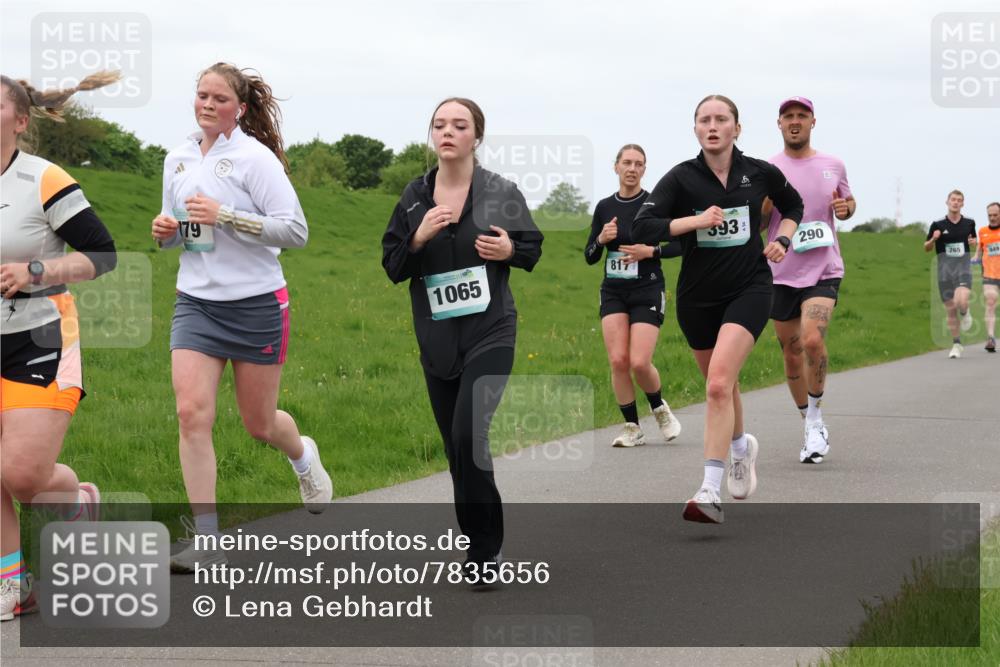 04.05.2025 - 8. Wedeler Halbmarathon Lena Gebhardt http://msf.ph/oto/7835656 04.05.2025 11:28:22 Laufen 179, 817, 1065, 393, 290, 265, 949 meine-sportfotos.de