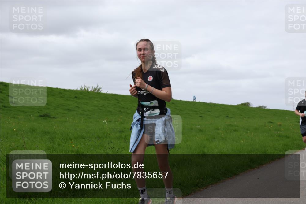 04.05.2025 - 8. Wedeler Halbmarathon Yannick Fuchs http://msf.ph/oto/7835657 04.05.2025 11:44:45 Laufen  meine-sportfotos.de