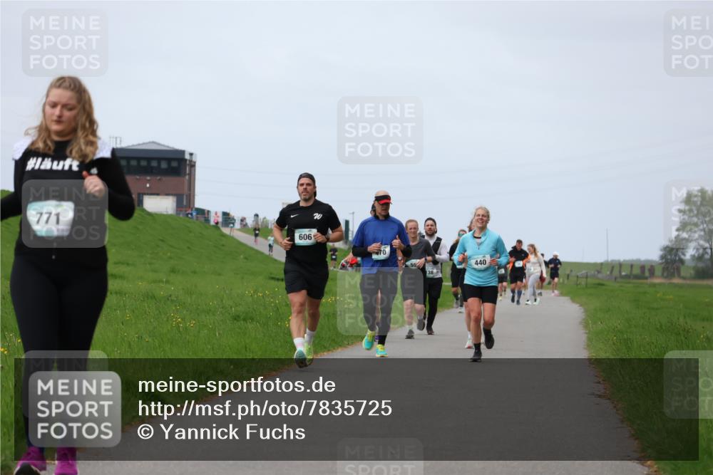 04.05.2025 - 8. Wedeler Halbmarathon Yannick Fuchs http://msf.ph/oto/7835725 04.05.2025 11:44:56 Laufen 771, 606, 70, 38, 440 meine-sportfotos.de