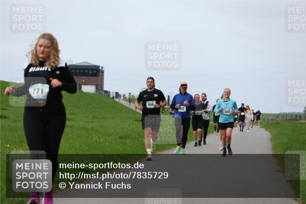 04.05.2025 - 8. Wedeler Halbmarathon Yannick Fuchs http://msf.ph/oto/7835729 04.05.2025 11:44:56 Laufen 771, 606, 470, 55, 440 meine-sportfotos.de