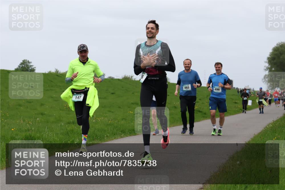 04.05.2025 - 8. Wedeler Halbmarathon Lena Gebhardt http://msf.ph/oto/7835738 04.05.2025 11:28:48 Laufen 147, 493, 496 meine-sportfotos.de