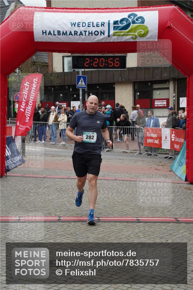 04.05.2025 - 8. Wedeler Halbmarathon Felixshl http://msf.ph/oto/7835757 04.05.2025 12:20:54 Ziel 282 meine-sportfotos.de