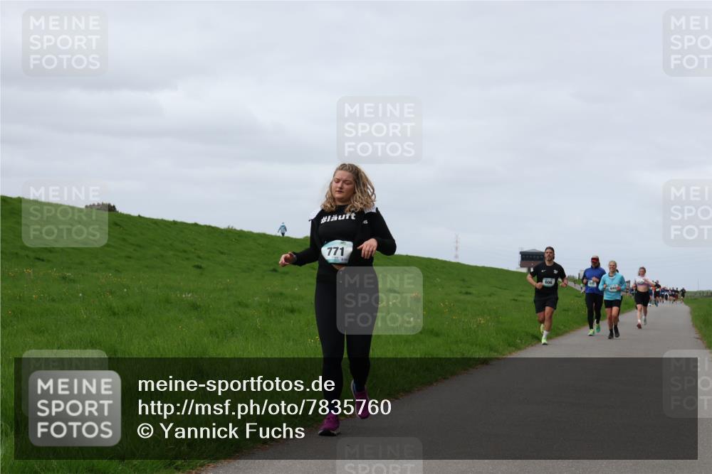 04.05.2025 - 8. Wedeler Halbmarathon Yannick Fuchs http://msf.ph/oto/7835760 04.05.2025 11:45:00 Laufen 771 meine-sportfotos.de