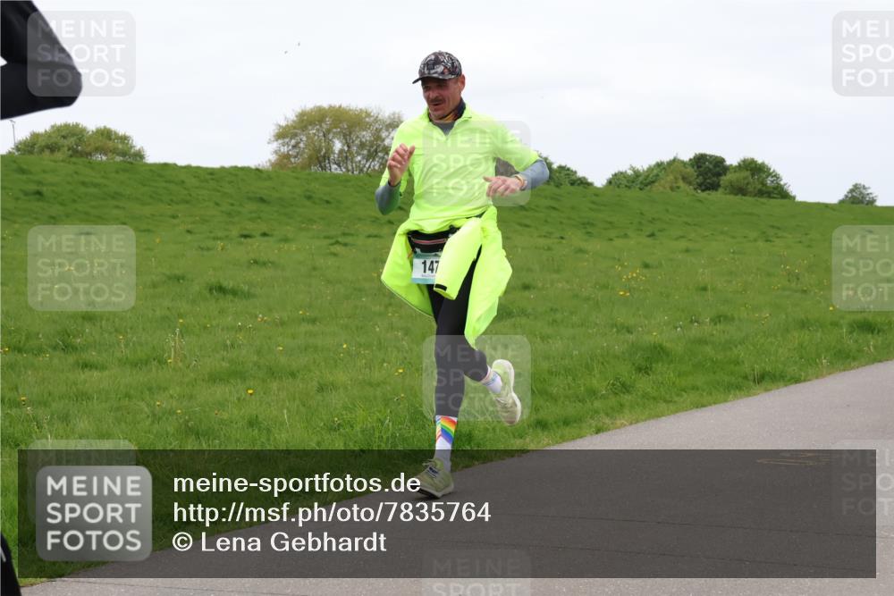 04.05.2025 - 8. Wedeler Halbmarathon Lena Gebhardt http://msf.ph/oto/7835764 04.05.2025 11:28:51 Laufen 147 meine-sportfotos.de