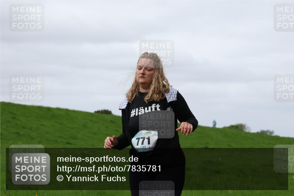 04.05.2025 - 8. Wedeler Halbmarathon Yannick Fuchs http://msf.ph/oto/7835781 04.05.2025 11:45:02 Laufen 856, 771, 141 meine-sportfotos.de