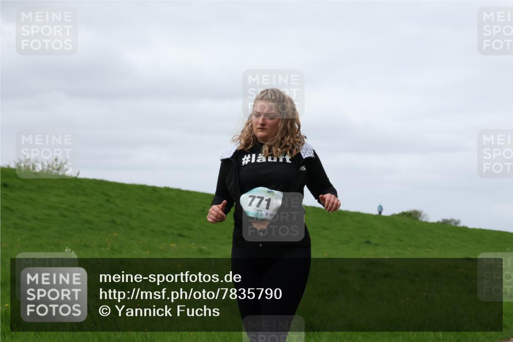 04.05.2025 - 8. Wedeler Halbmarathon Yannick Fuchs http://msf.ph/oto/7835790 04.05.2025 11:45:02 Laufen 771, 141 meine-sportfotos.de