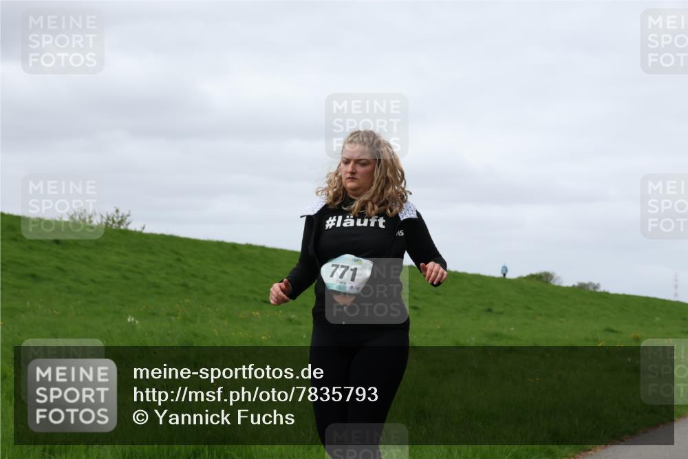 04.05.2025 - 8. Wedeler Halbmarathon Yannick Fuchs http://msf.ph/oto/7835793 04.05.2025 11:45:02 Laufen 771, 141 meine-sportfotos.de