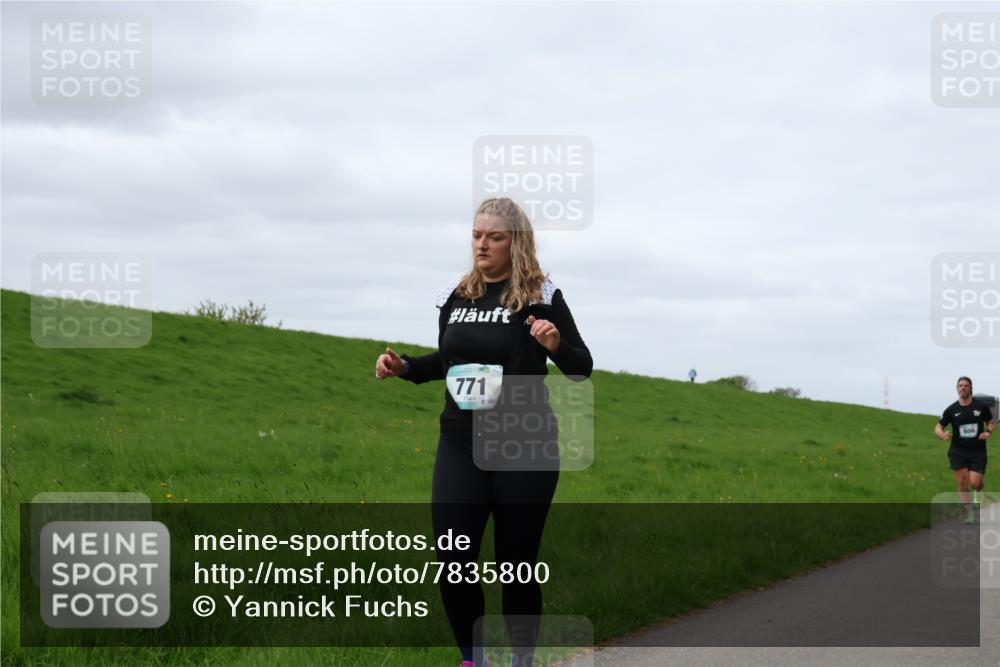 04.05.2025 - 8. Wedeler Halbmarathon Yannick Fuchs http://msf.ph/oto/7835800 04.05.2025 11:45:02 Laufen 771, 141, 606 meine-sportfotos.de
