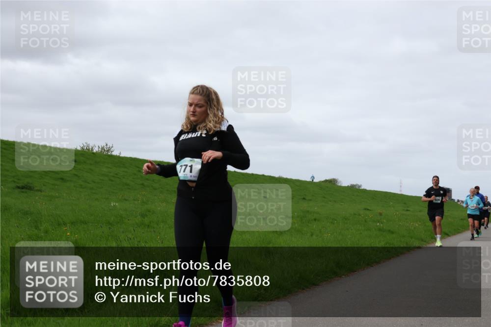 04.05.2025 - 8. Wedeler Halbmarathon Yannick Fuchs http://msf.ph/oto/7835808 04.05.2025 11:45:02 Laufen 771, 8, 141 meine-sportfotos.de