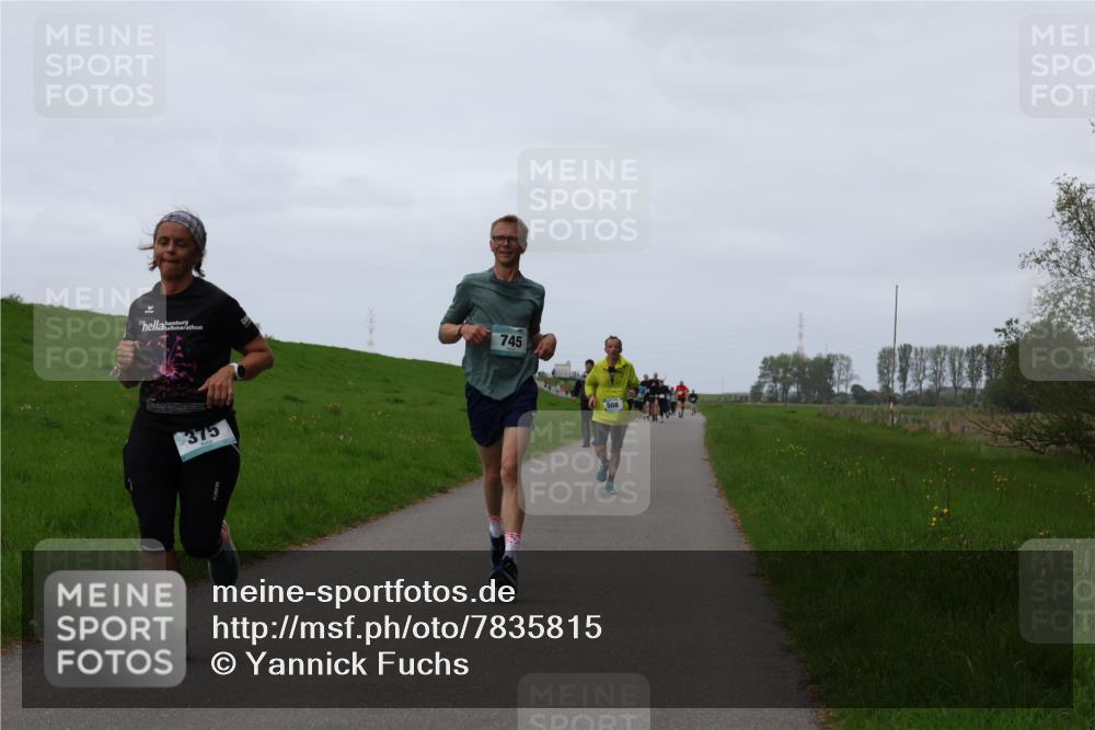 04.05.2025 - 8. Wedeler Halbmarathon Yannick Fuchs http://msf.ph/oto/7835815 04.05.2025 11:23:31 Laufen 375, 745 meine-sportfotos.de