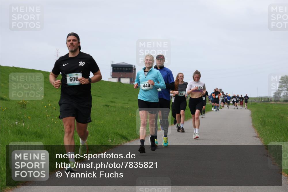 04.05.2025 - 8. Wedeler Halbmarathon Yannick Fuchs http://msf.ph/oto/7835821 04.05.2025 11:45:04 Laufen 606, 440, 55, 35 meine-sportfotos.de