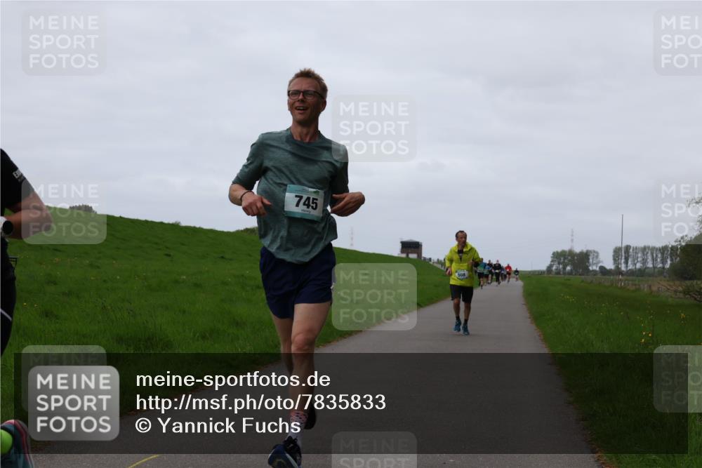 04.05.2025 - 8. Wedeler Halbmarathon Yannick Fuchs http://msf.ph/oto/7835833 04.05.2025 11:23:33 Laufen 745 meine-sportfotos.de