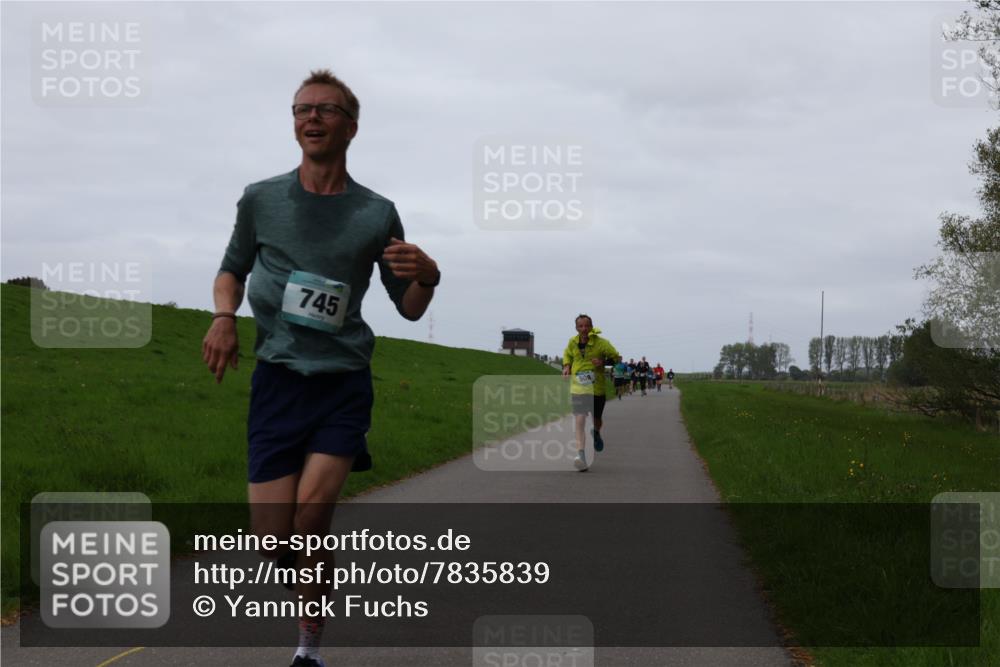 04.05.2025 - 8. Wedeler Halbmarathon Yannick Fuchs http://msf.ph/oto/7835839 04.05.2025 11:23:33 Laufen 745, 508 meine-sportfotos.de