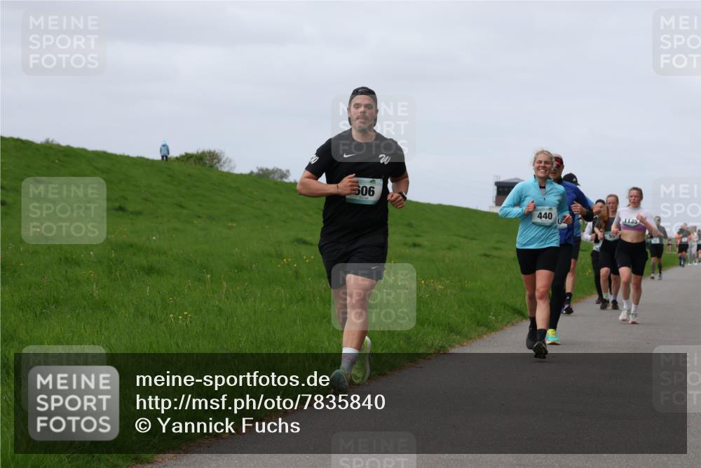 04.05.2025 - 8. Wedeler Halbmarathon Yannick Fuchs http://msf.ph/oto/7835840 04.05.2025 11:45:05 Laufen 606, 440, 1135 meine-sportfotos.de