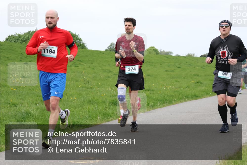 04.05.2025 - 8. Wedeler Halbmarathon Lena Gebhardt http://msf.ph/oto/7835841 04.05.2025 11:29:15 Laufen 1194, 374, 69 meine-sportfotos.de
