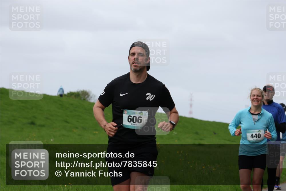 04.05.2025 - 8. Wedeler Halbmarathon Yannick Fuchs http://msf.ph/oto/7835845 04.05.2025 11:45:05 Laufen 606, 440 meine-sportfotos.de
