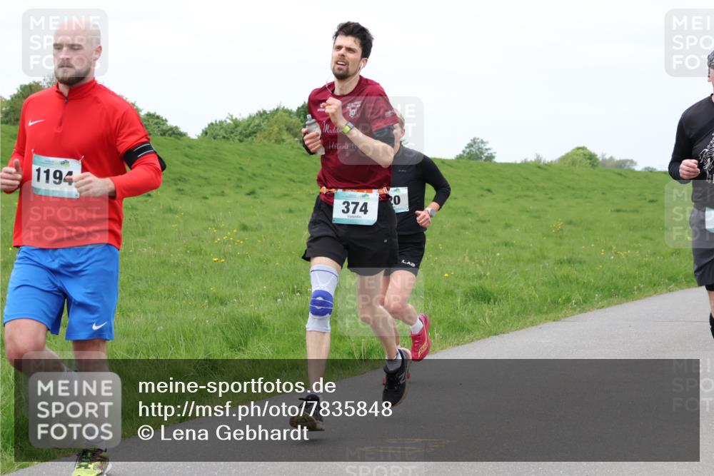 04.05.2025 - 8. Wedeler Halbmarathon Lena Gebhardt http://msf.ph/oto/7835848 04.05.2025 11:29:16 Laufen 1194, 374 meine-sportfotos.de