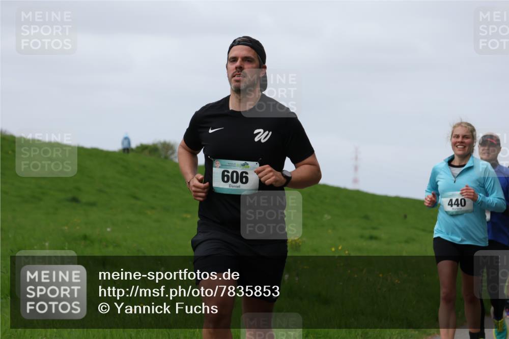 04.05.2025 - 8. Wedeler Halbmarathon Yannick Fuchs http://msf.ph/oto/7835853 04.05.2025 11:45:06 Laufen 1136, 606, 440 meine-sportfotos.de