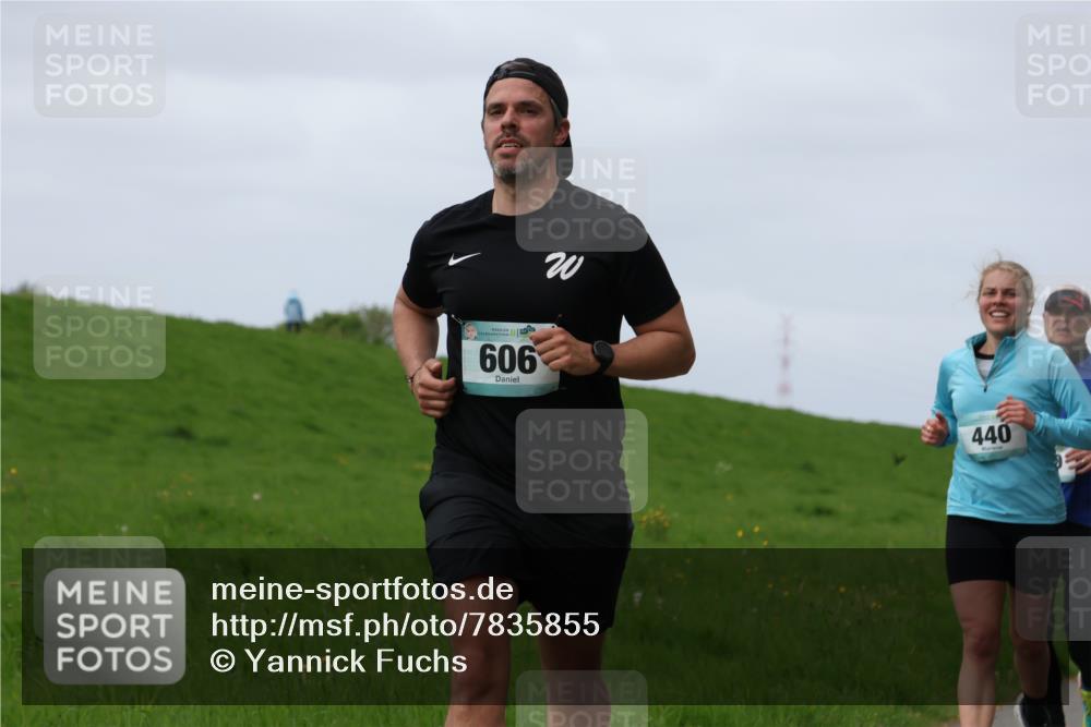 04.05.2025 - 8. Wedeler Halbmarathon Yannick Fuchs http://msf.ph/oto/7835855 04.05.2025 11:45:06 Laufen 606, 440 meine-sportfotos.de