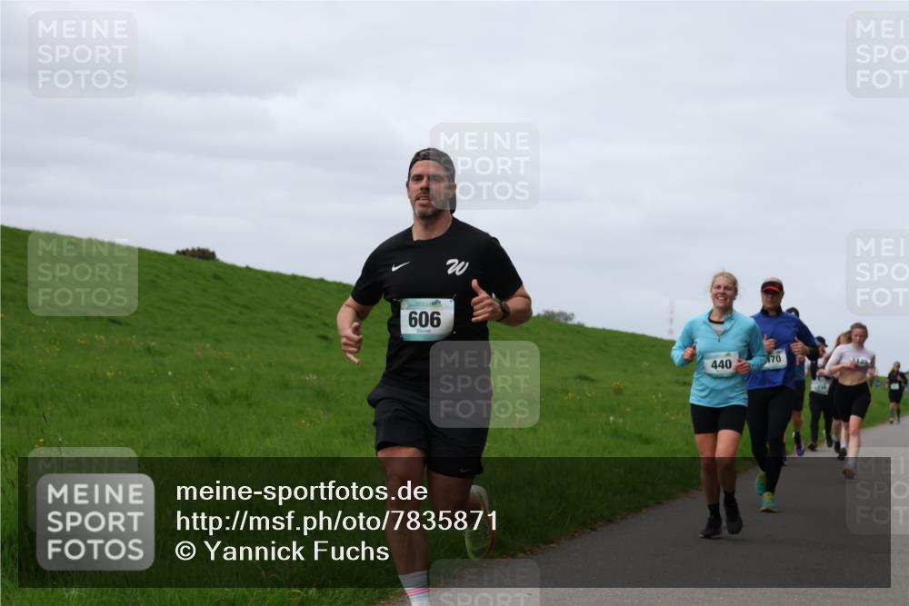 04.05.2025 - 8. Wedeler Halbmarathon Yannick Fuchs http://msf.ph/oto/7835871 04.05.2025 11:45:07 Laufen 606, 440, 70 meine-sportfotos.de
